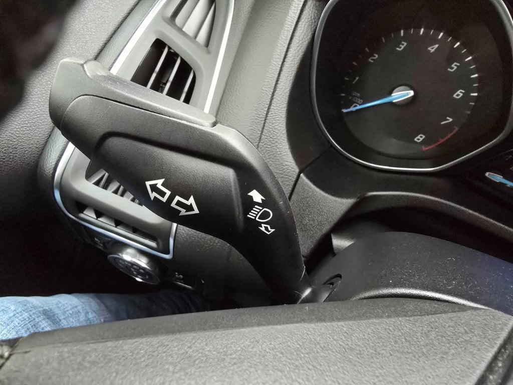 Ford Focus wagon stationwagen titanium luxe versie met cruisecontrol en blu