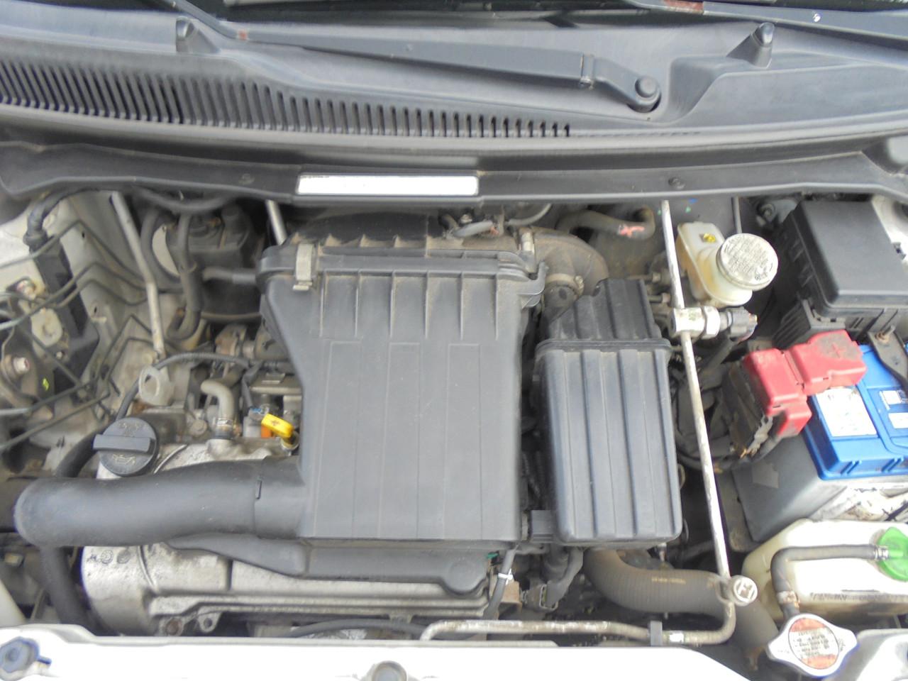 Pixo leuke zeer zuinige auto in een mooie helder witte kleur met N.A.P