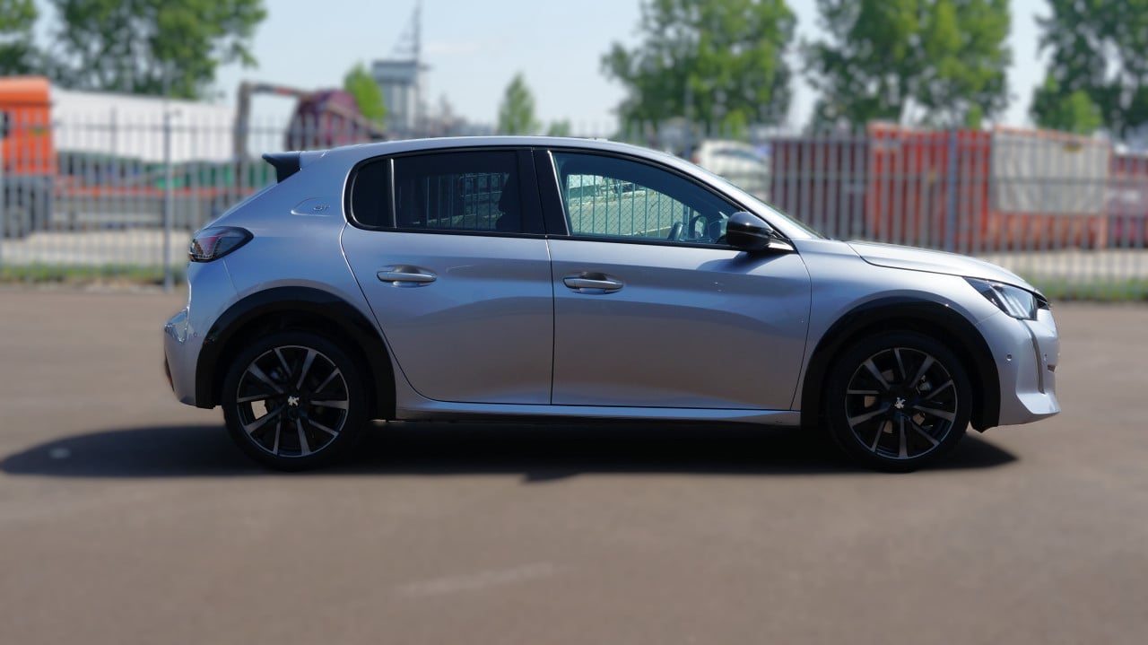 Peugeot 208 1.2 PureTech GT Pack Rijklar incl. Bovag garantie