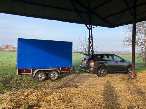 Aanhangwagen met huif - kar - tandemasser