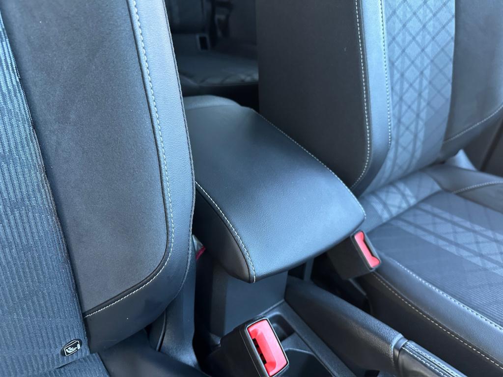 Volkswagen T-cross 1.0 tsi dsg r-line | camera | trekhaak | led gril | 4-se