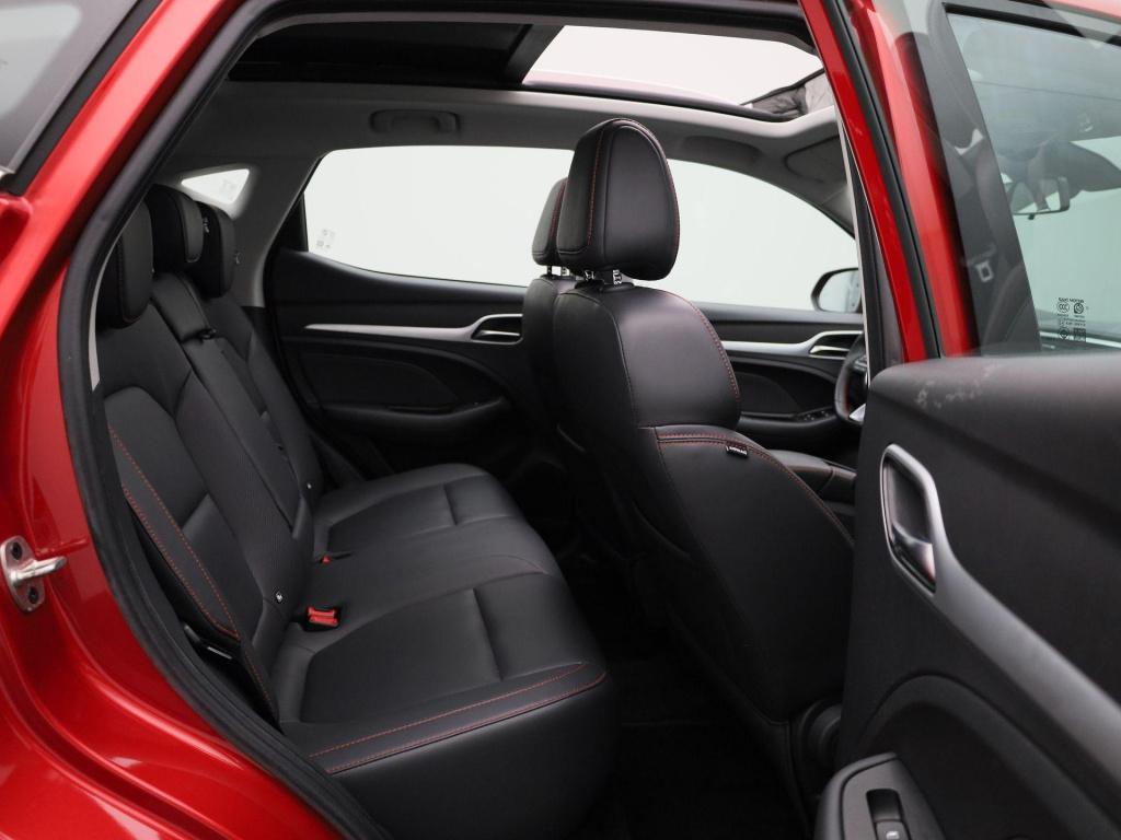 MG Zs Ev long range luxury 70 kwh | leder | panoramadak | led koplampen | 3