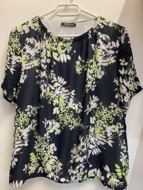 Dames blouse.   Frank Walder.