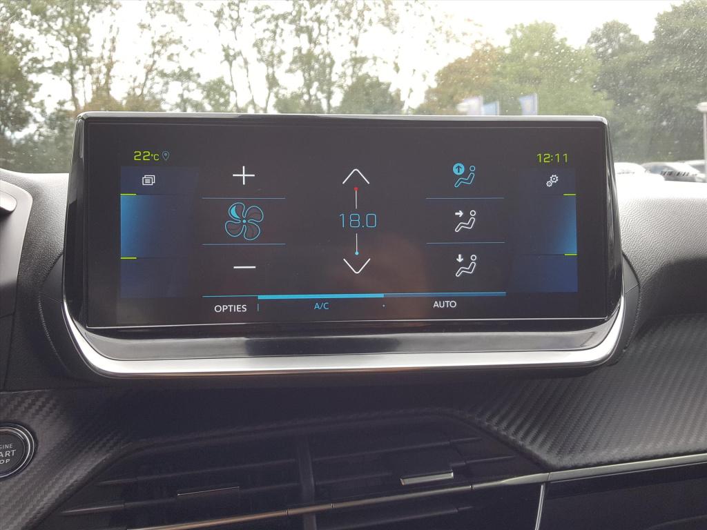 Peugeot E-2008 ev 50kwh 136pk allure pack apple carplay &android auto | nav