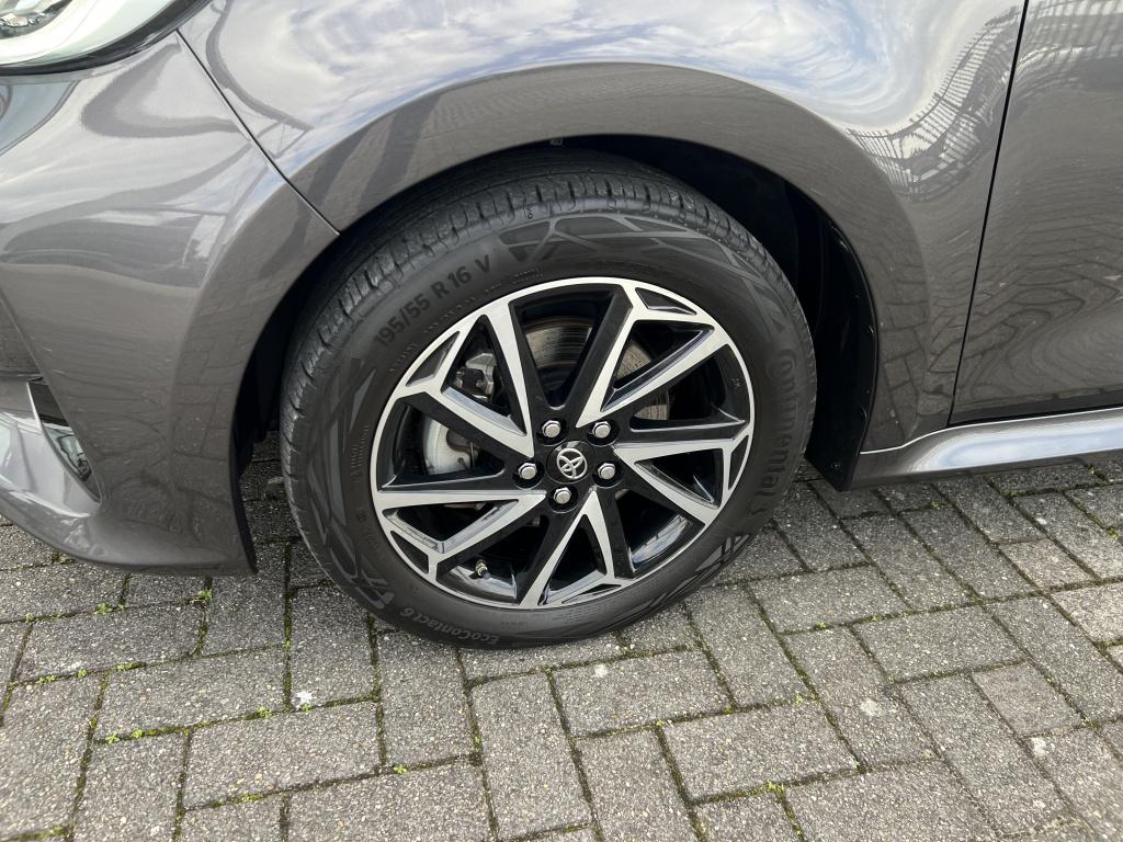 Toyota Yaris 1.5 hyb. dynamic
