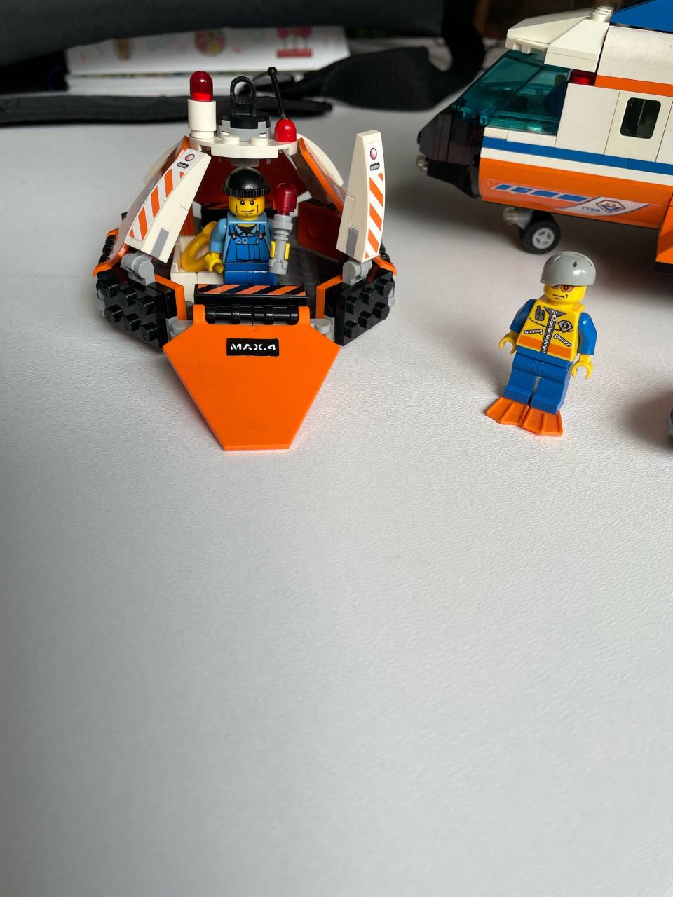 Lego City: Kustwachthelikopter & reddingsvlot 7738