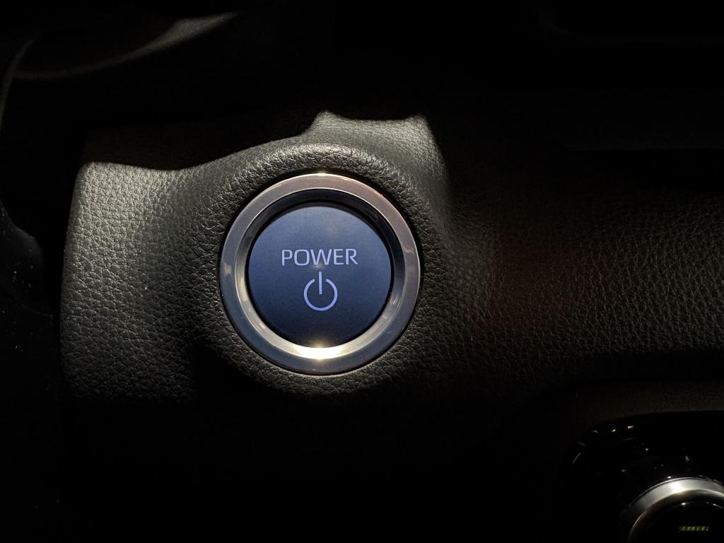 Toyota Yaris 1.5 hybrid executive| camera| stoel.verw| adap.cruise