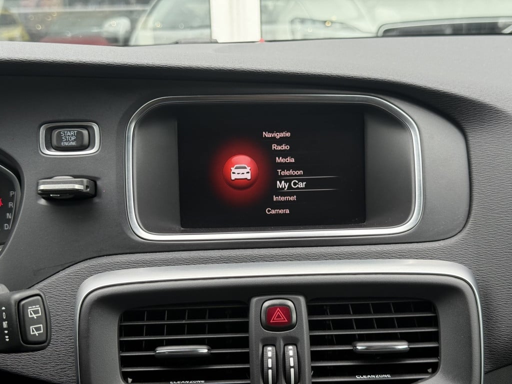 Volvo V40 t2 123pk aut6 polar+| navi| cruise| stoel.verw| led| pdc