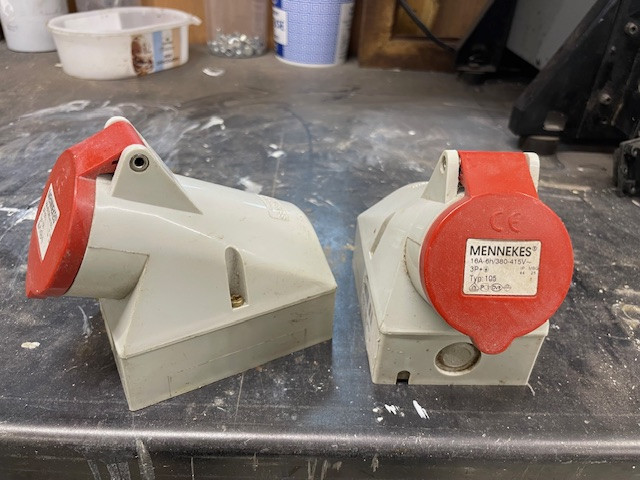 Mennekes wandcontactdozen