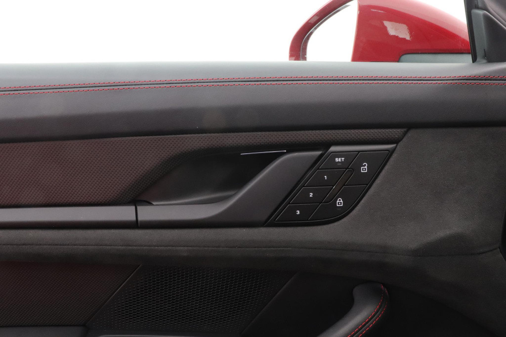 Porsche Taycan sport turismo gts | 93 kwh accu plus | surround view | innod