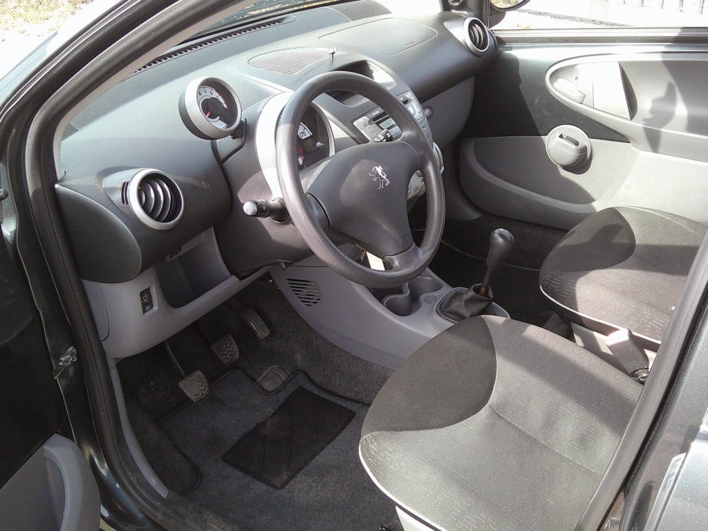 Peugeot 107 1.0-12v sublime