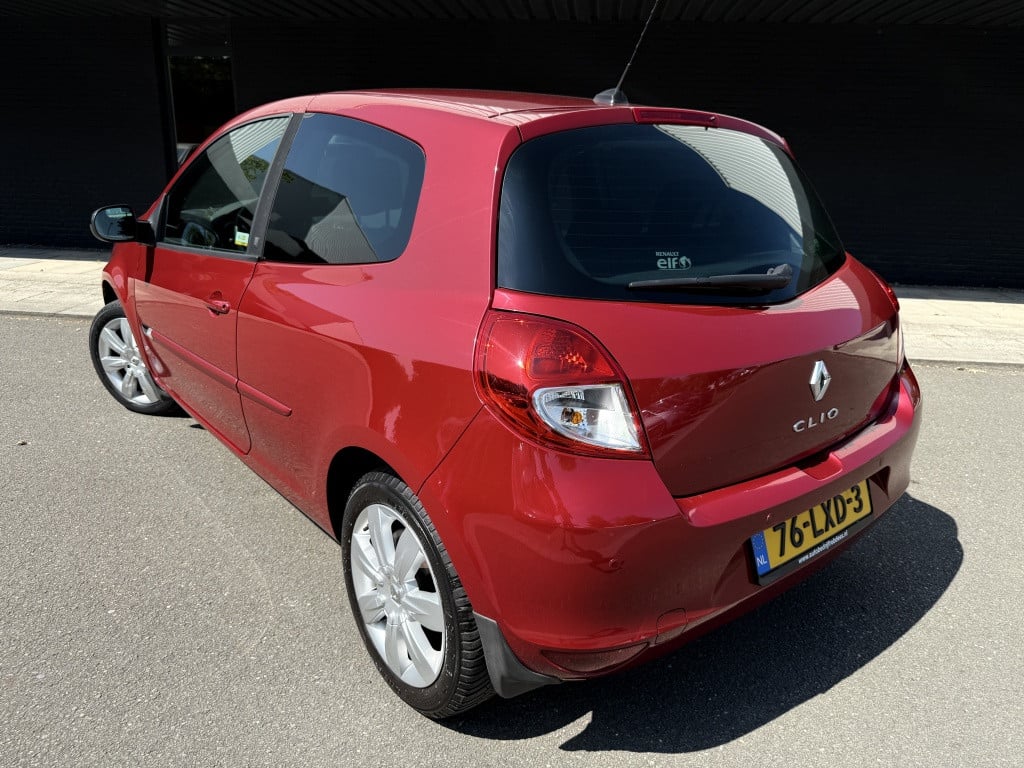 Renault Clio 1.2 tce 20 jaren editie // goed uitgerust // nette staat //