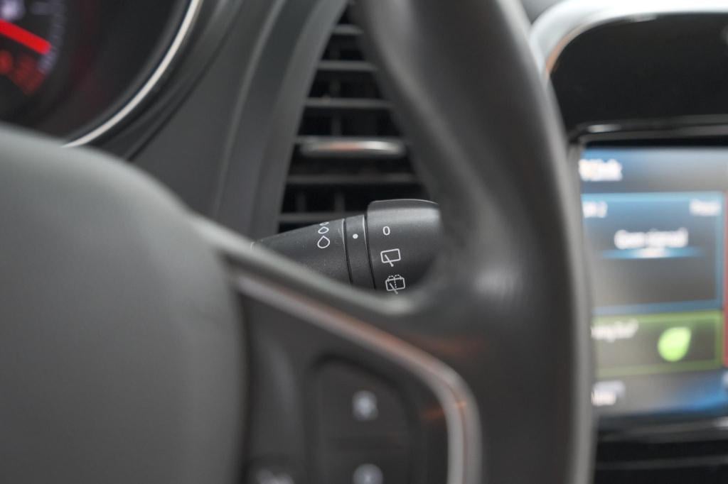 Renault Captur tce 120 edc intens | camera | dodehoekdetectie | navigatie |