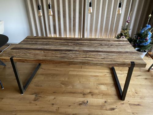 Eikenhouten eettafel