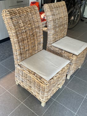 2x eetkamerstoelen IZGST