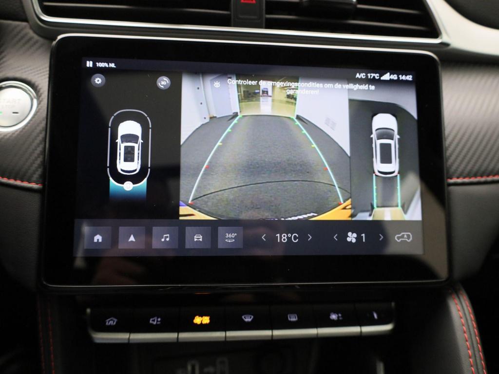 MG Zs Ev long range luxury 70 kwh | panoramadak | leder | apple carplay - a