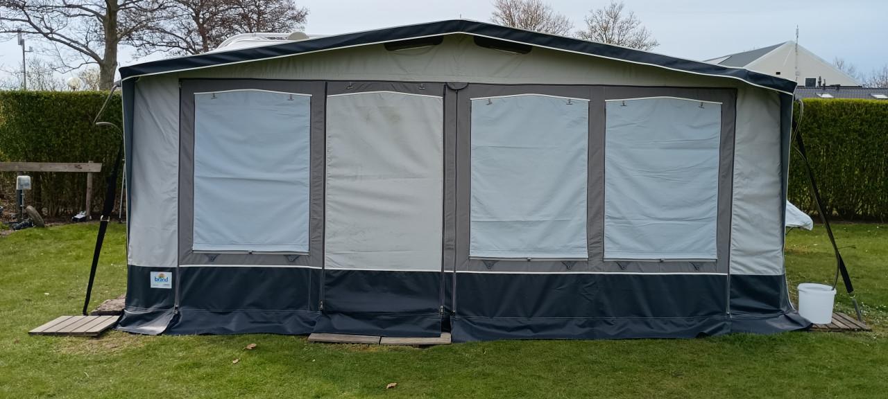 Hobby caravan (495 UFT Excellent)