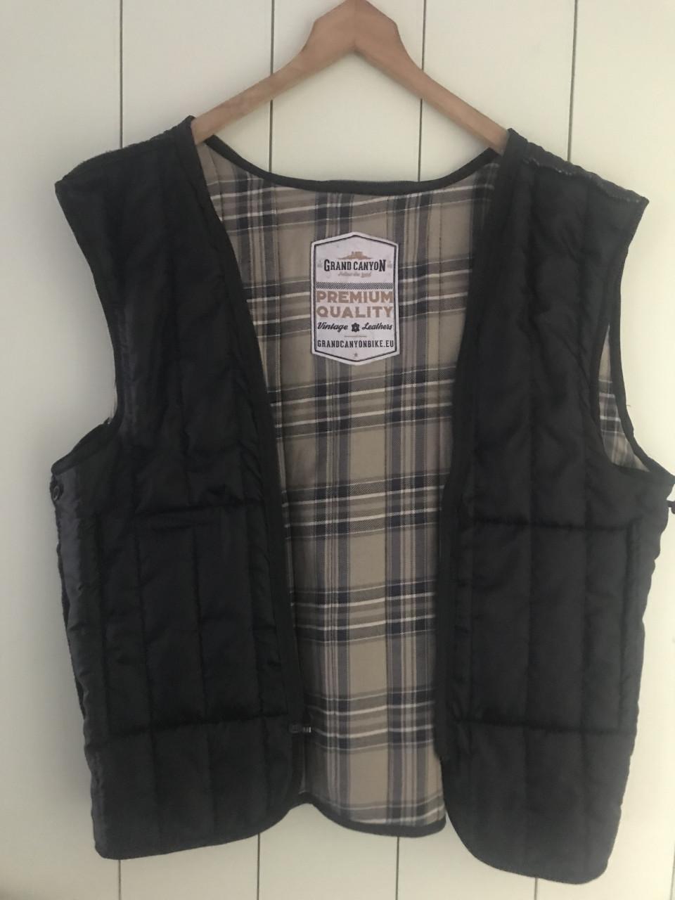 Grand Canyon Douglas Wax Heren motor jas maat L en 2 motorhelmen