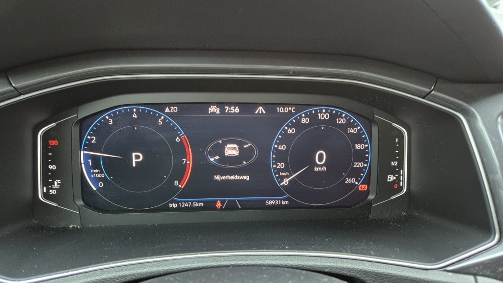Volkswagen T-roc 1.5 tsi sport r *navi*camera*virtual*acc*blind-spot*clima*