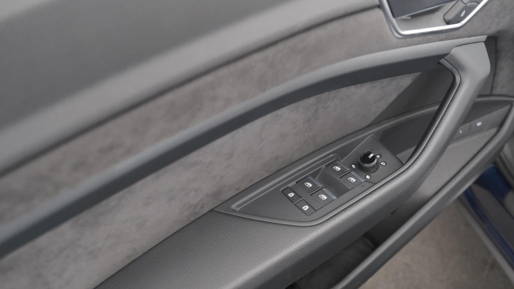 Audi E-tron sportback 55 quattro s edition 95 kwh 408 pk| head-up display |