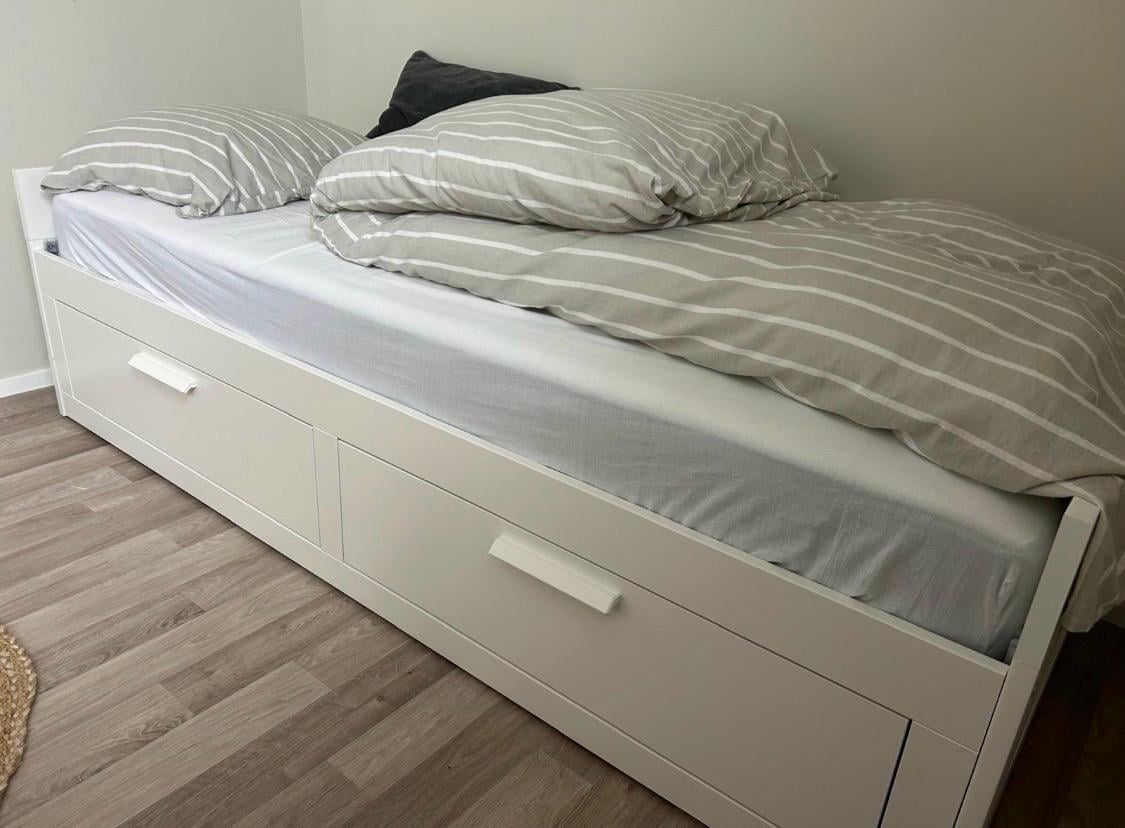 Bed + nieuw matras