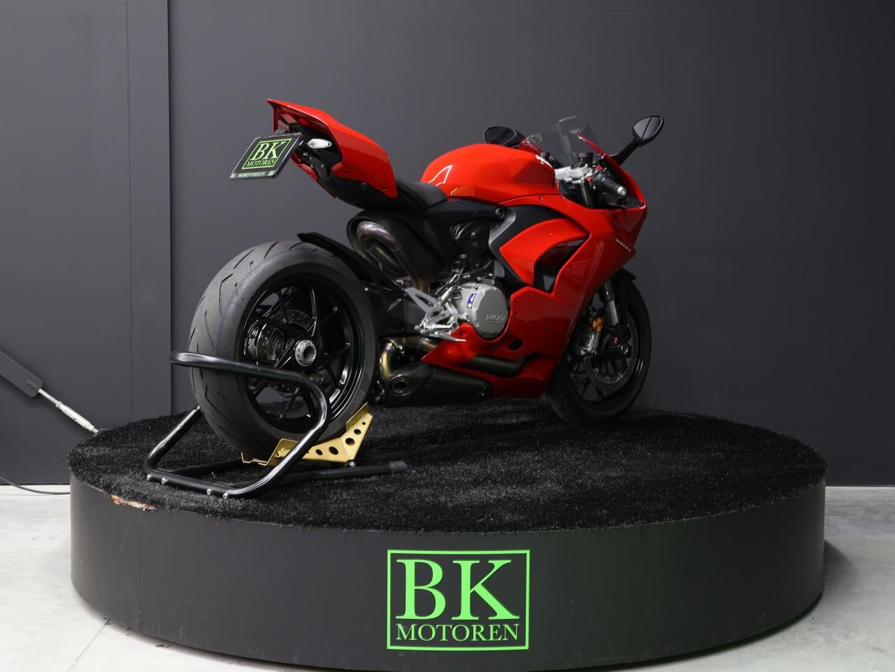 PANIGALE V2 Akrapovic | BTW Motor