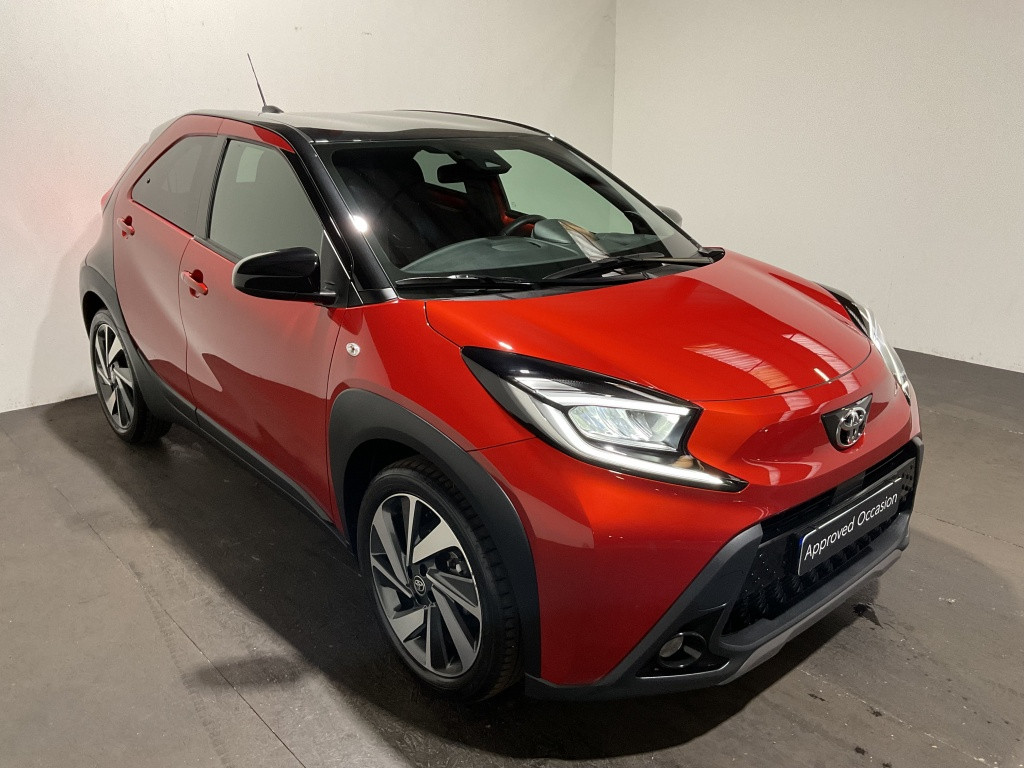 Toyota Aygo x 1.0 vvt-i mt envy | clima | navi | jbl | camera