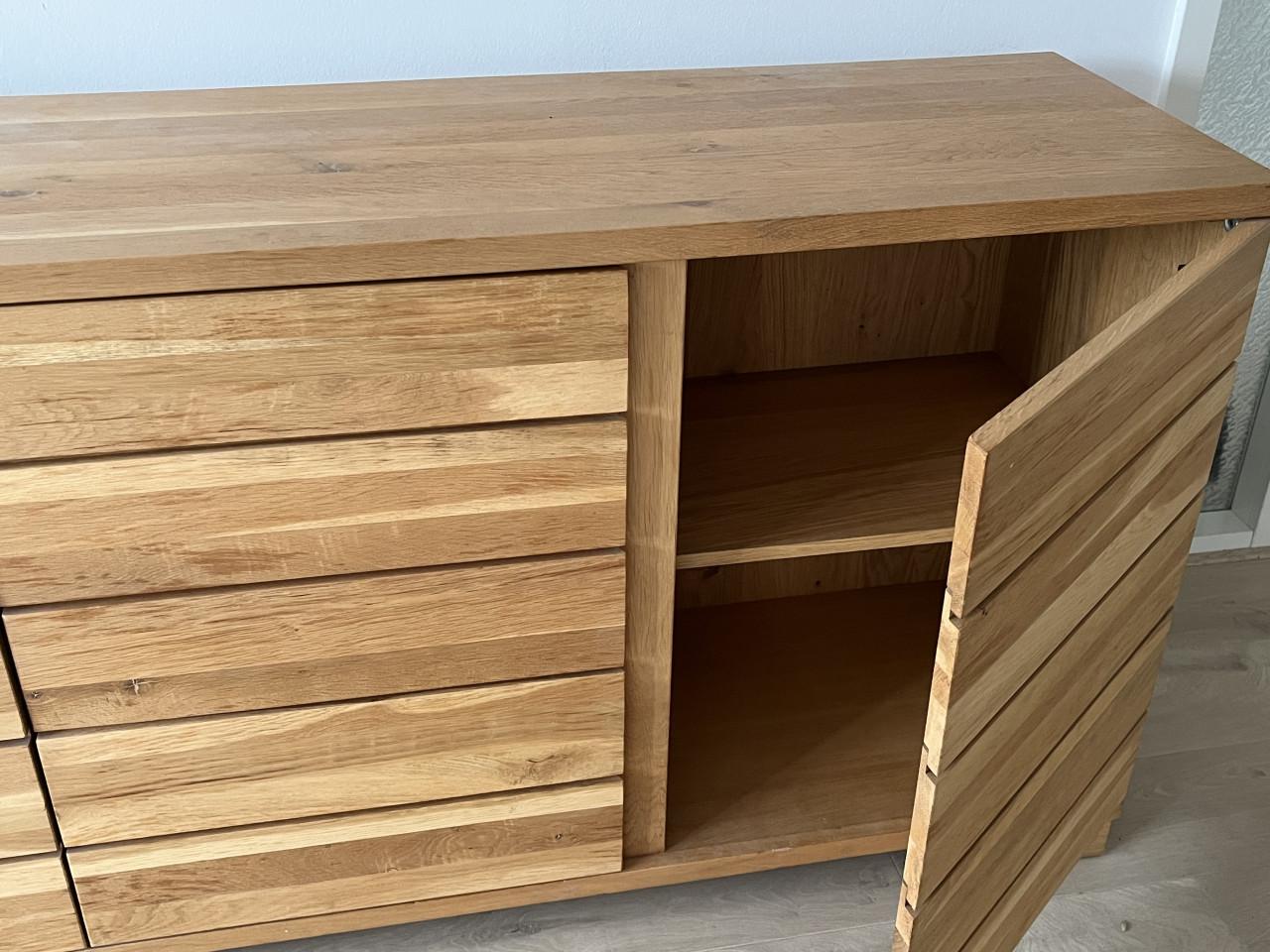 Mooi massief houten dressoir