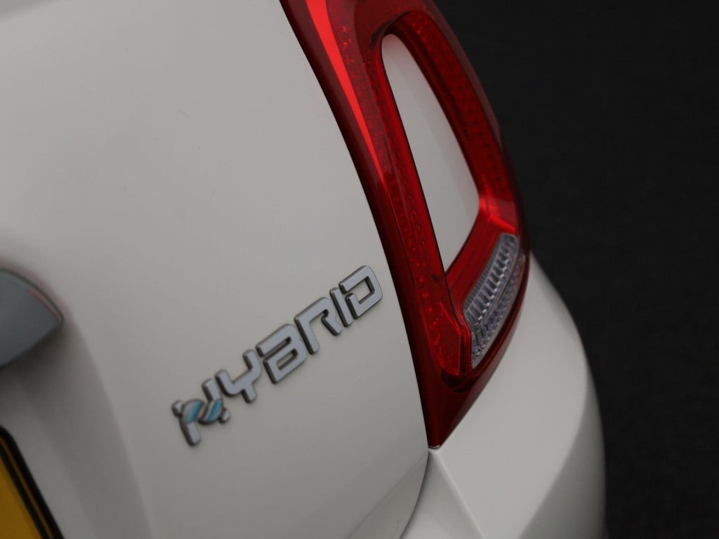 Fiat 500 1.0 hybrid dolcevita | lmv | panorama dak | bluetooth | airco | pa