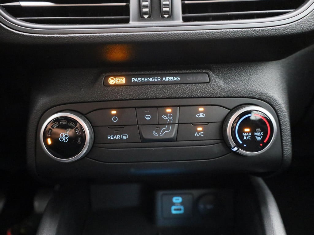 Ford Focus 1.0 ecoboost connected | lmv | parkeer sensoren | bluetooth | ai