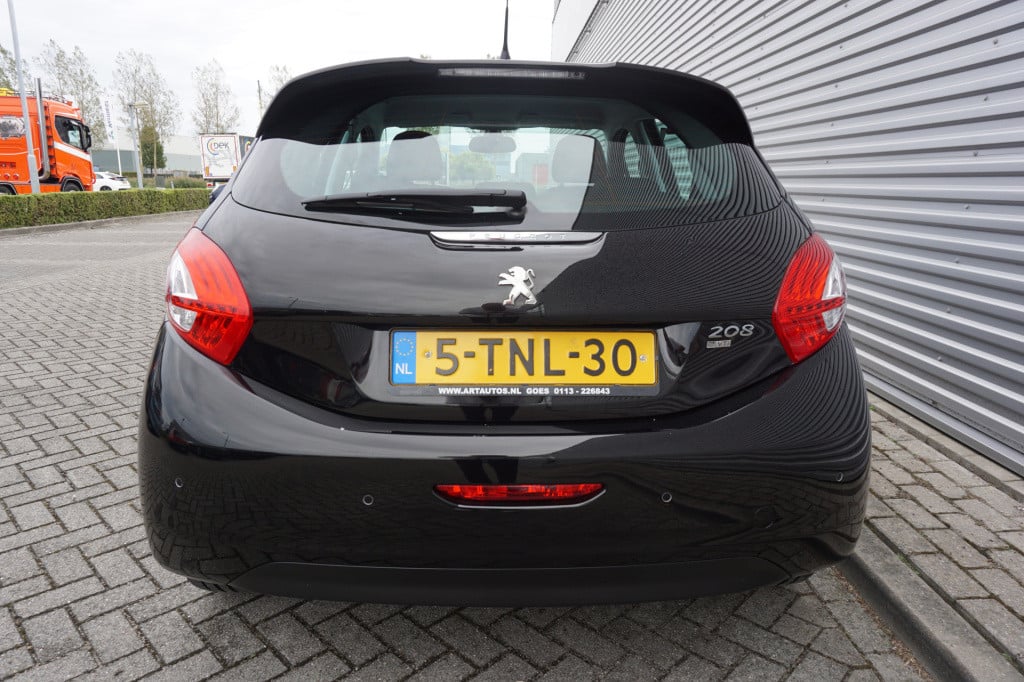 Peugeot 208 1.2 e-vti envy automaat - airco / cruise / navi / parkeers. / n