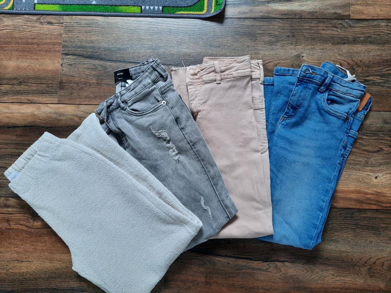 4 broeken voor een meisje,  in zeer goede staat