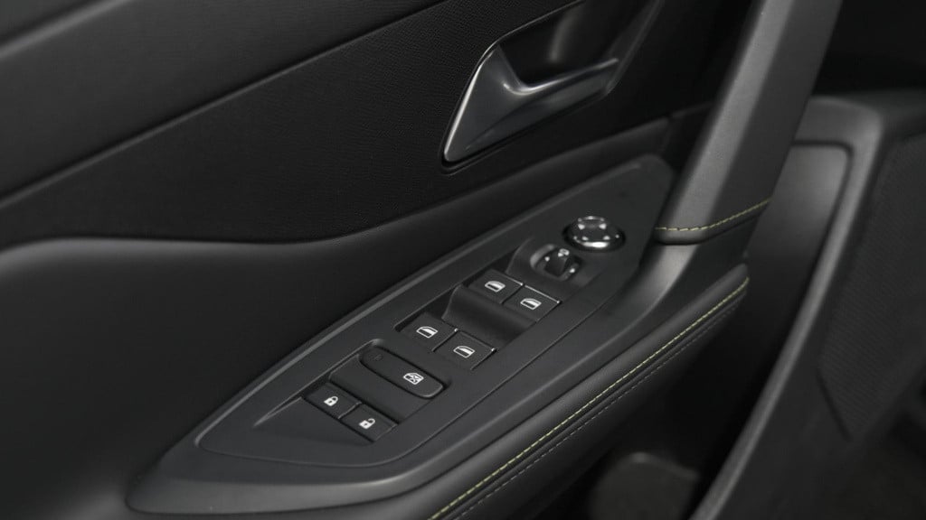 Peugeot 408 puretech gt 130 eat8 | camera | elektrisch bedienbare achterkle