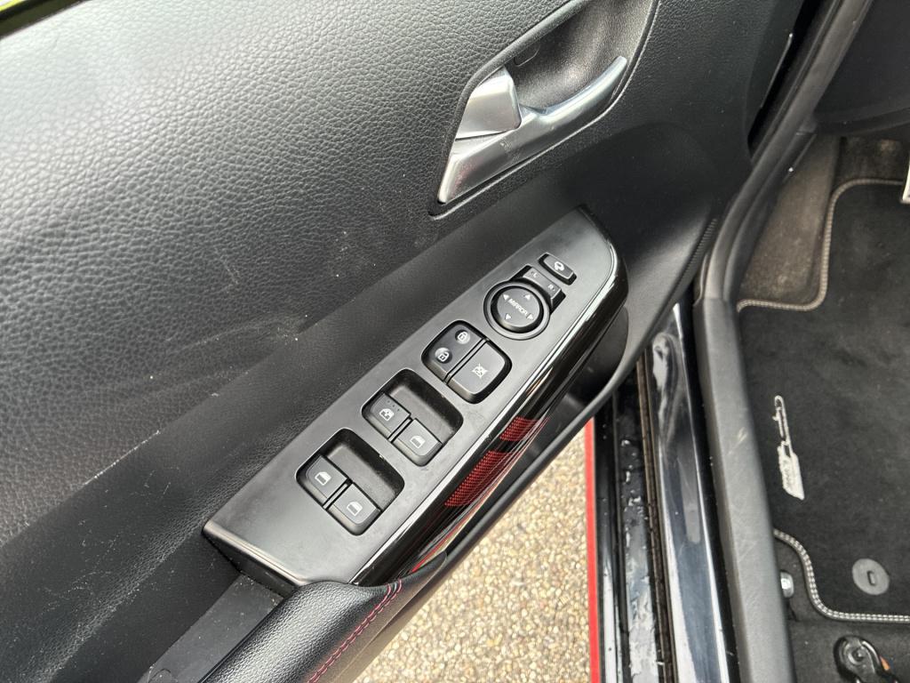 Kia Picanto 1.0 t-gdi gt-line | trekhaak | stoel/stuurverwarming | leder