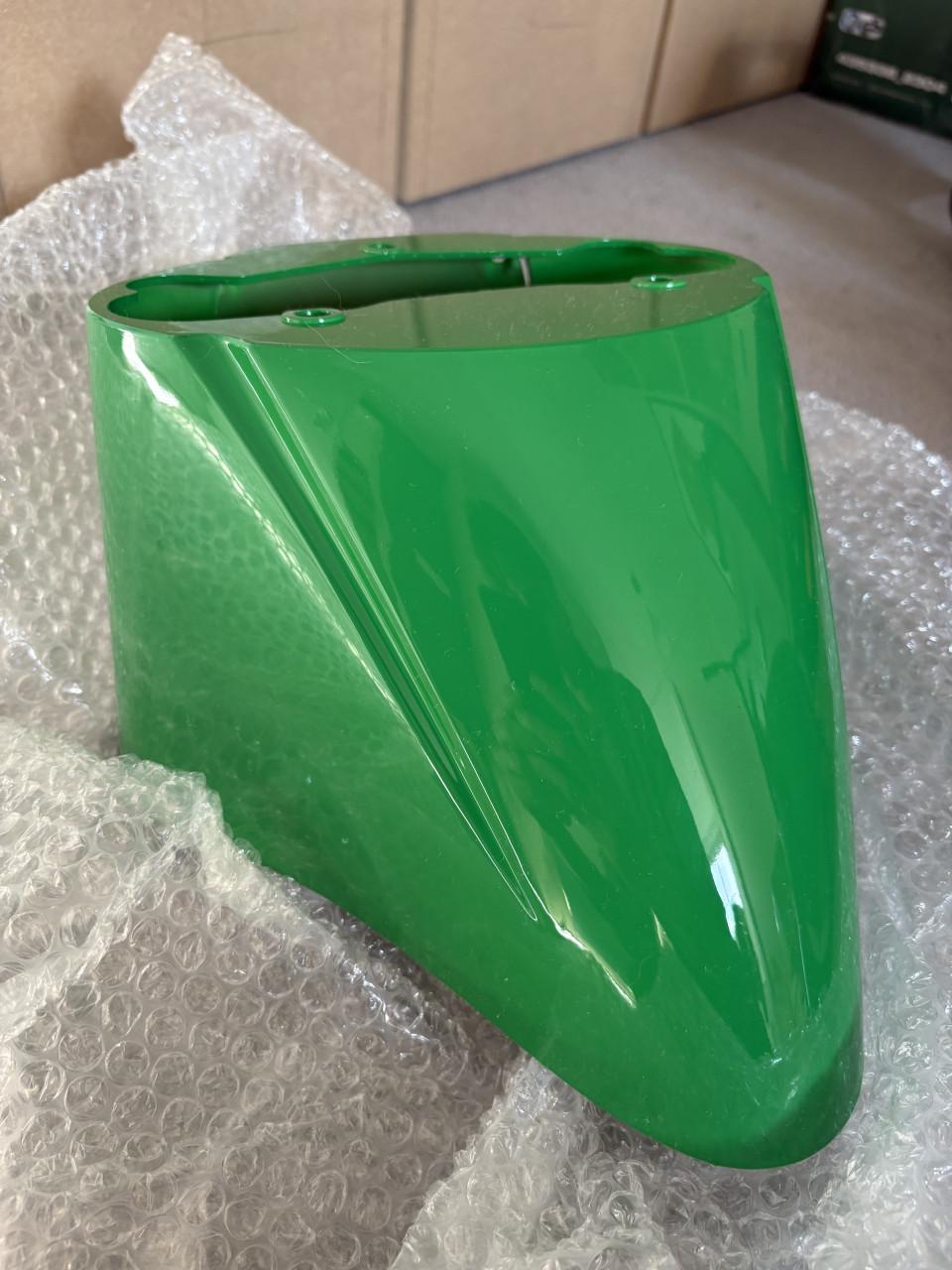 NIEUW Piaggio Zip voorspatbord Porsche Python Green