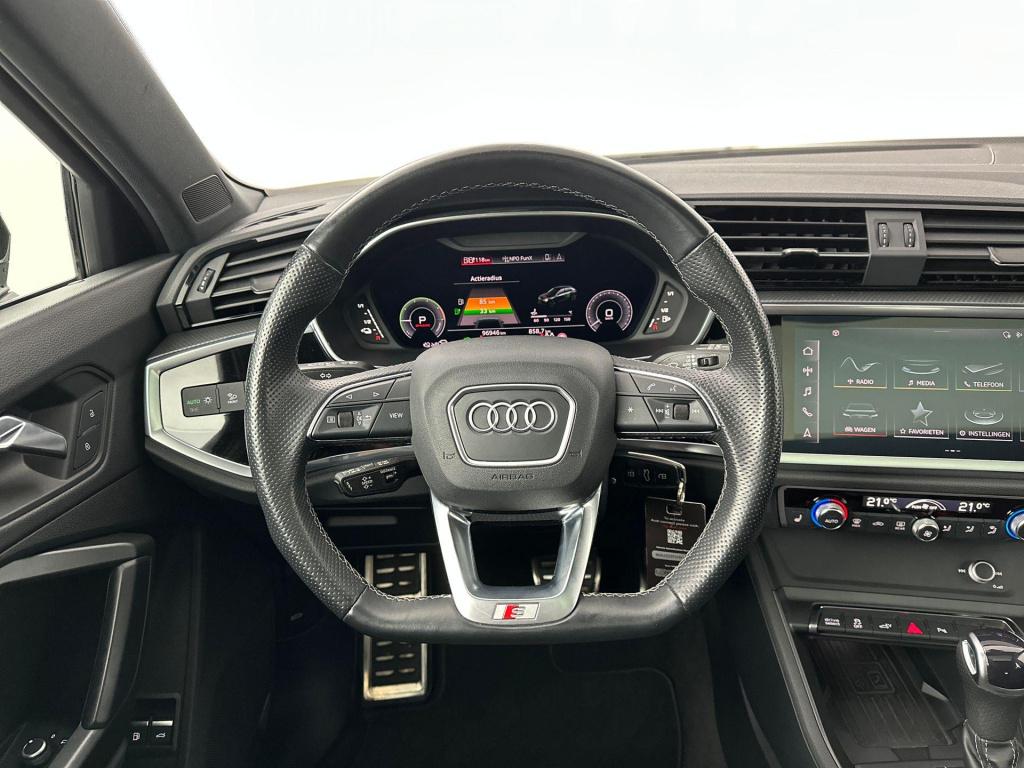 Audi Q3 sportback 45 tfsi e s-line pano camera acc lane