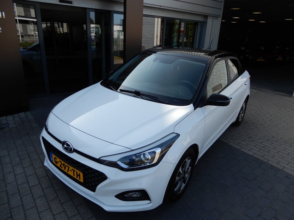 Hyundai I 20 1.0 t-gdi comfort | nl auto | navi | twotone | lm velgen |