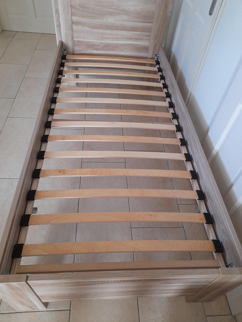 1 Persoons bed ( z.g.a.n. ) 90 x 200