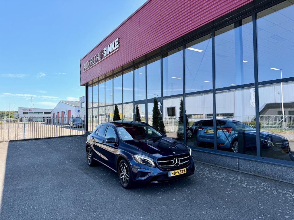 Mercedes-Benz Gla-klasse 180 ambition navi ecc cruise panodak