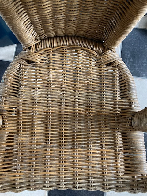 Rotan kinderstoeltje
