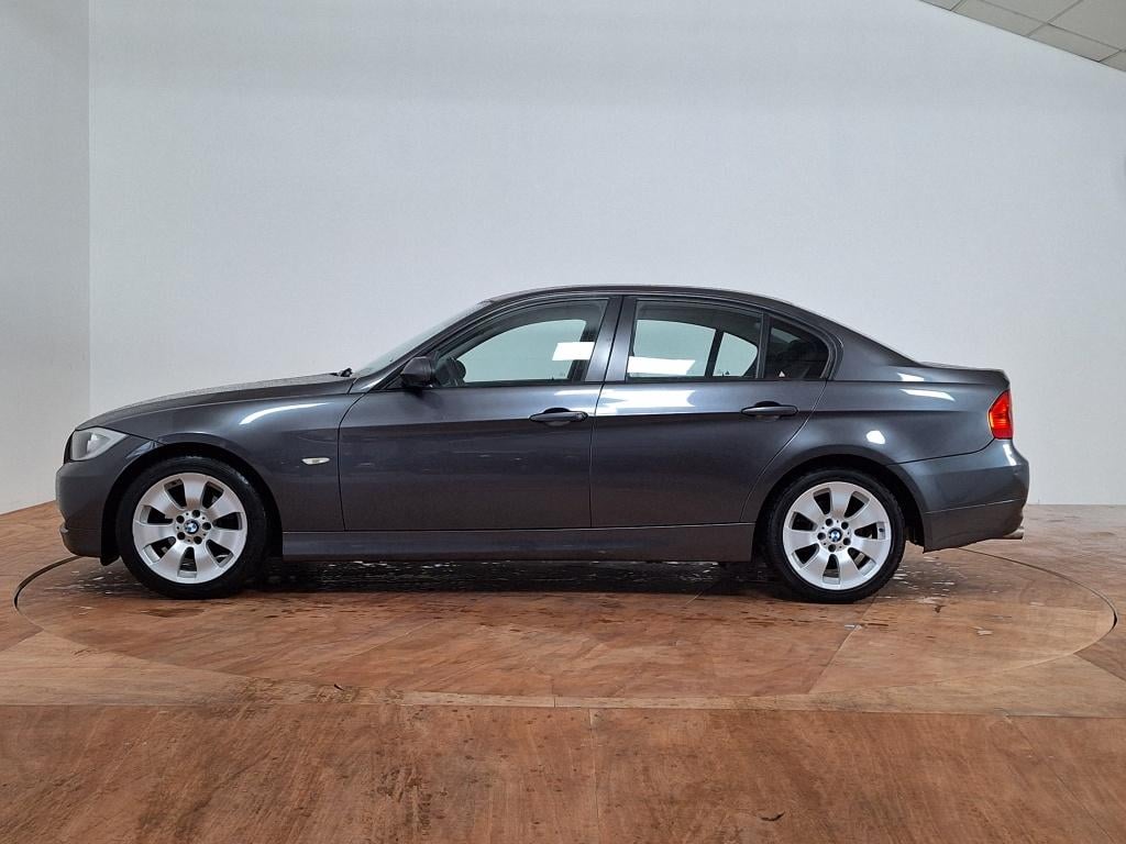 BMW 3-serie 320i dynamic exec.