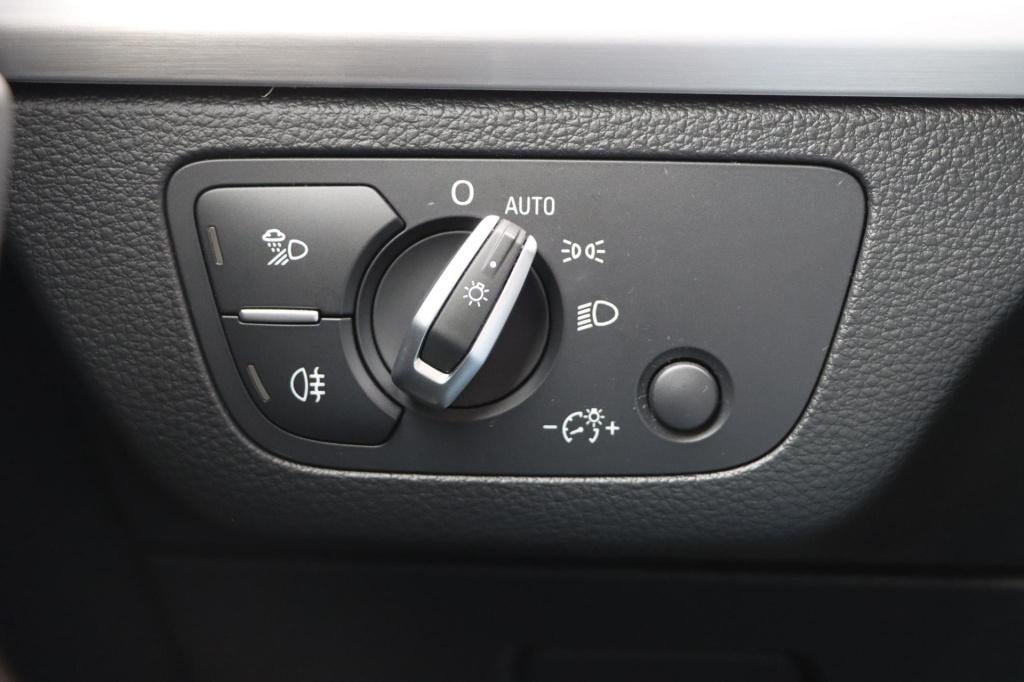 Audi Q5 50 tfsi e quattro s edition competition 300pk s-tronic | pano | luc