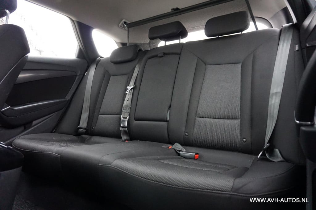 Hyundai I40 wagon 1.6 gdi blue business edition