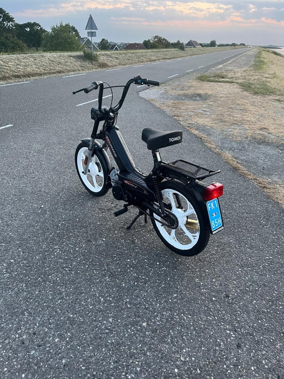 Te koop,  Tomos Standard 65CC blauw kenteken