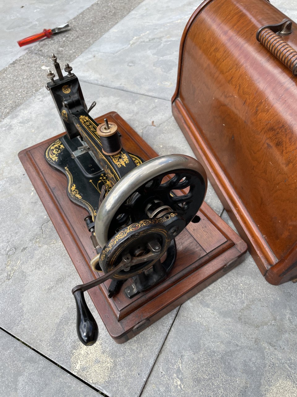 ANTIEKE SINGER NAAIMACHINE
