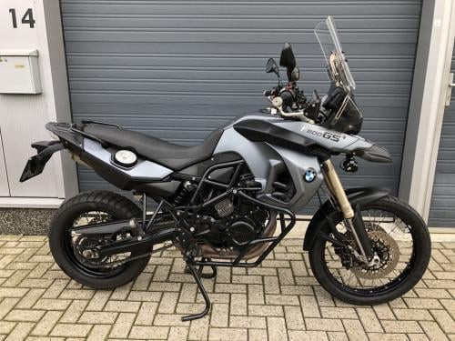 Knappe BMW F800GS uit 2012 met 49 dkm, valbeugel, verstralers etc. €5750,-