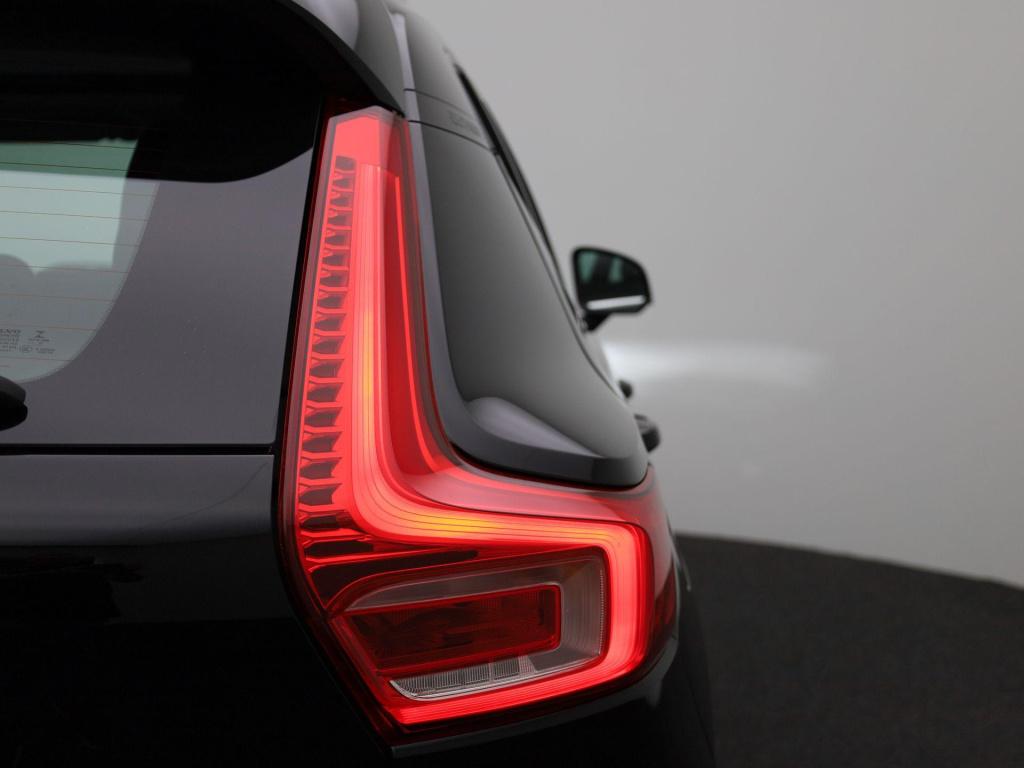 Volvo XC40 1.5 t4 recharge inscription expression | automaat | leder |  pan