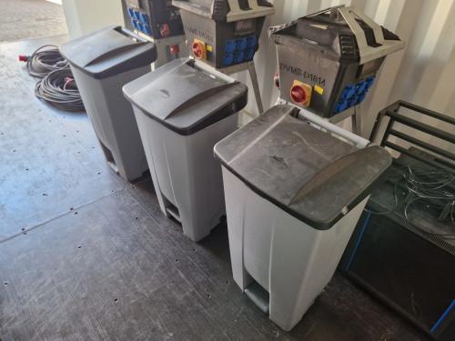 Pedaalrollemmers – 3 stuks – 120 liter – grijs kunststof