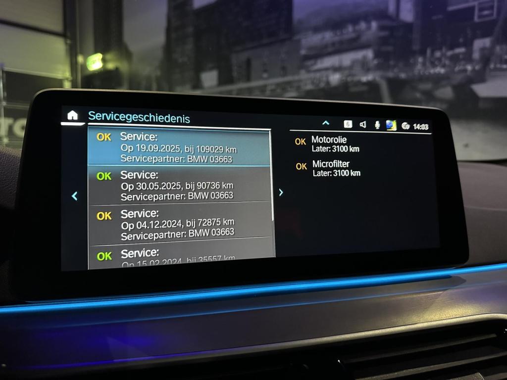 BMW 5 Serie 530e business edition plus *schuifdak*laser*hud*acc*