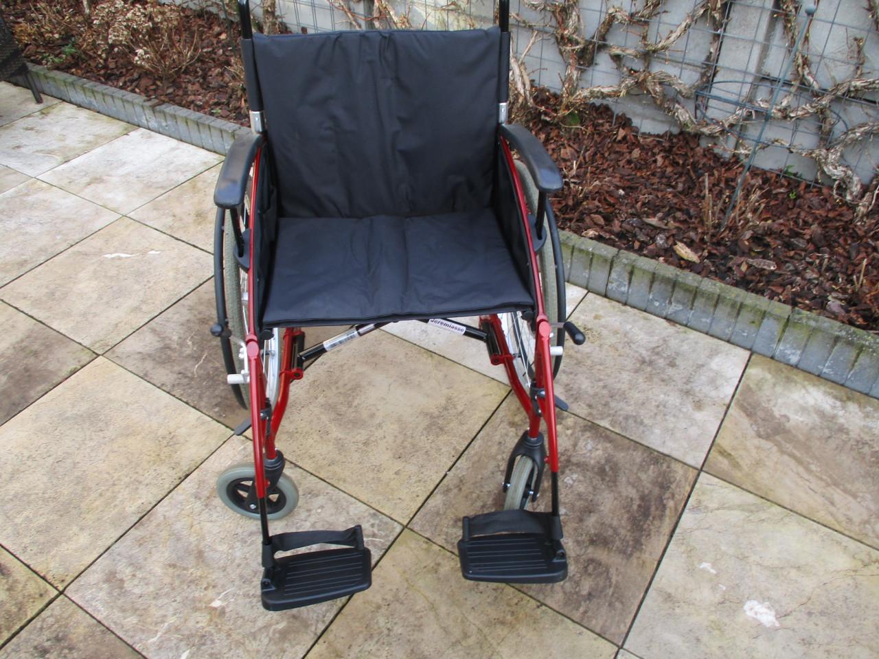 Nieuw Drive opvouwbare lichtgewicht rolstoel met anti-lekbanden